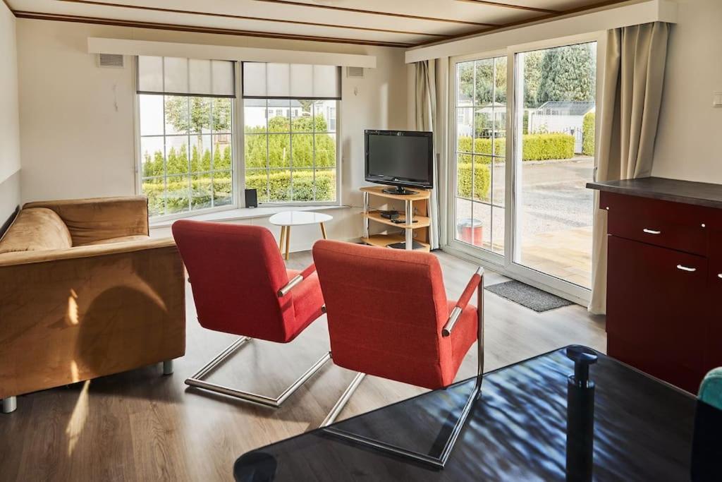 4 Persons Chalet Valkenbosch Situated In The Forested Area Oisterwijk Eksteriør billede